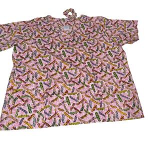 Elsie of Miami Skateboard Print Scrub Top with Matching Scrunchie Pink 2X 0559